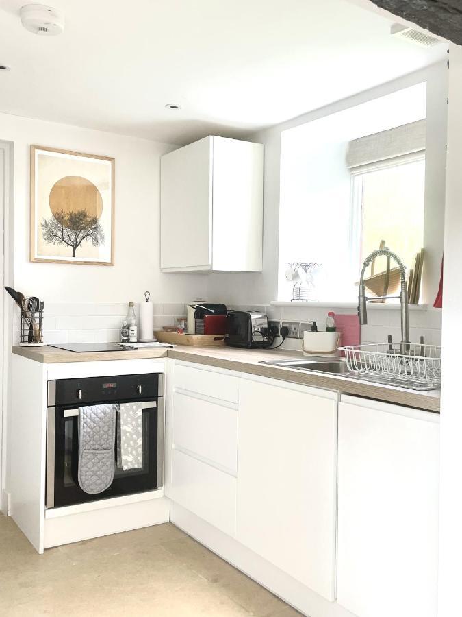 Beautiful Self-Contained Cotswolds Barn Villa Yatton Keynell ภายนอก รูปภาพ