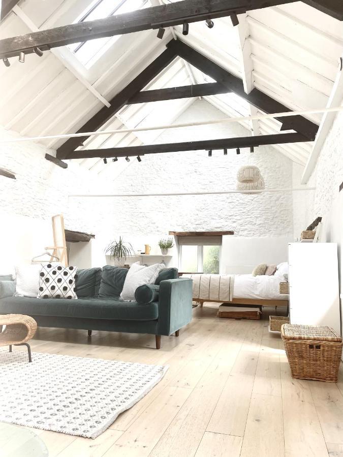 Beautiful Self-Contained Cotswolds Barn Villa Yatton Keynell ภายนอก รูปภาพ